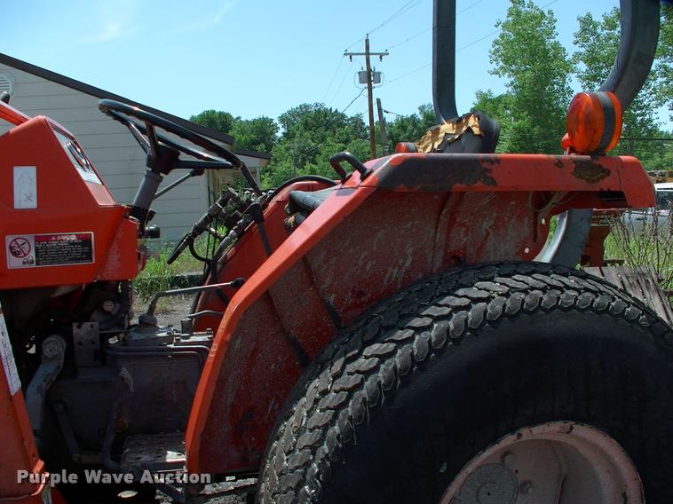 image for item L3128 Kubota L2350 MFWD tractor with petromat attachment