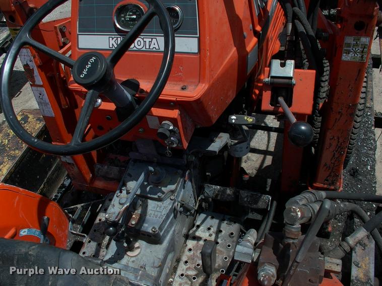 image for item L3128 Kubota L2350 MFWD tractor with petromat attachment