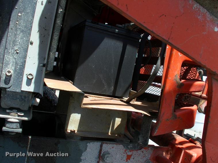 image for item L3128 Kubota L2350 MFWD tractor with petromat attachment