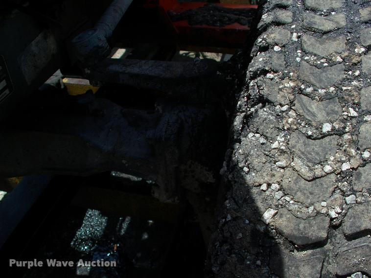 image for item L3128 Kubota L2350 MFWD tractor with petromat attachment