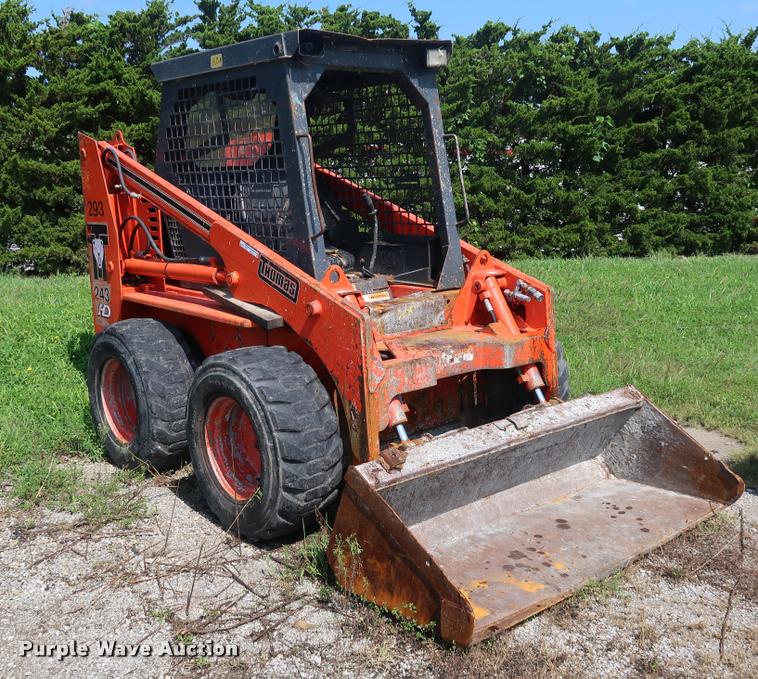 Thomas 243HD skid steer