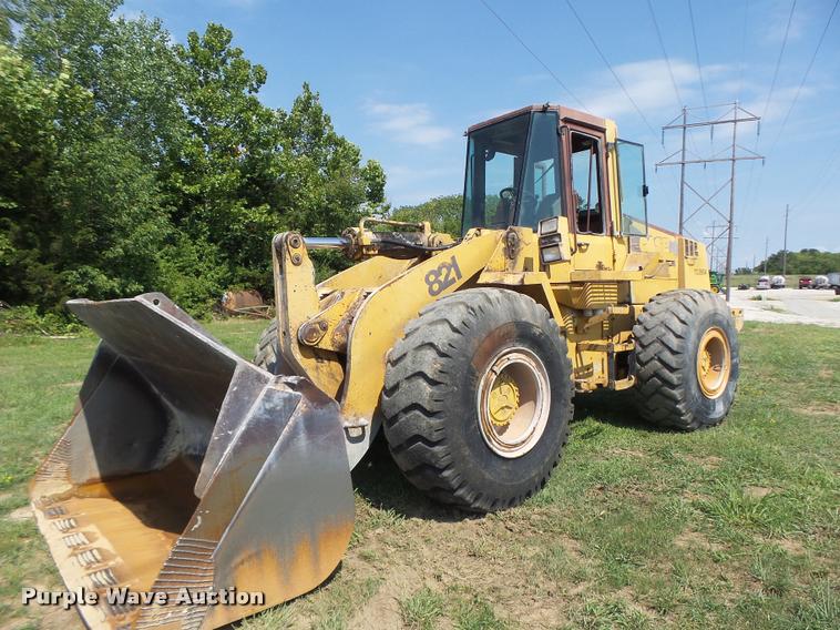Case 821 wheel loader
