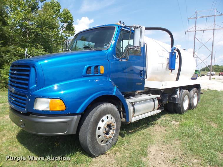 2000 Sterling A9500 vacuum truck
