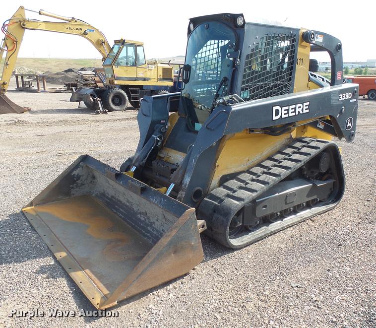 2011 John Deere 333D skid steer