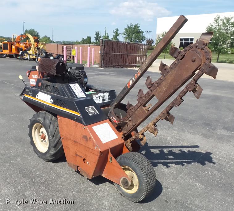 1994 Ditch Witch 1820 trencher