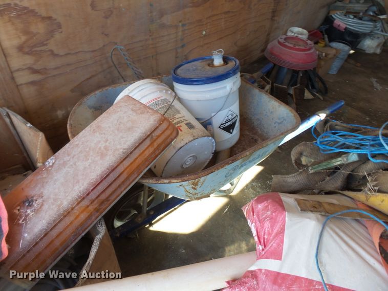 image for item DE7930 2008 Haulmark JS085X28WT3 enclosed cargo trailer