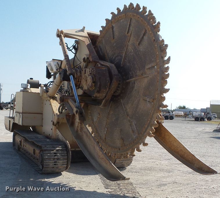 image for item DE7992 1999 Tesmec TRS1075 rock saw