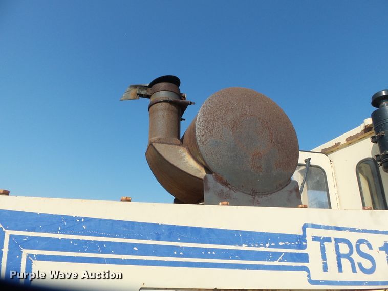 image for item DE7992 1999 Tesmec TRS1075 rock saw