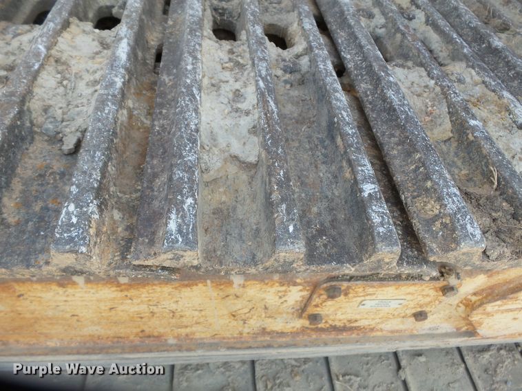 image for item DE7992 1999 Tesmec TRS1075 rock saw