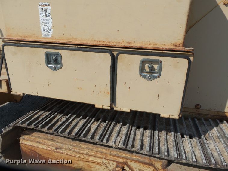 image for item DE7992 1999 Tesmec TRS1075 rock saw