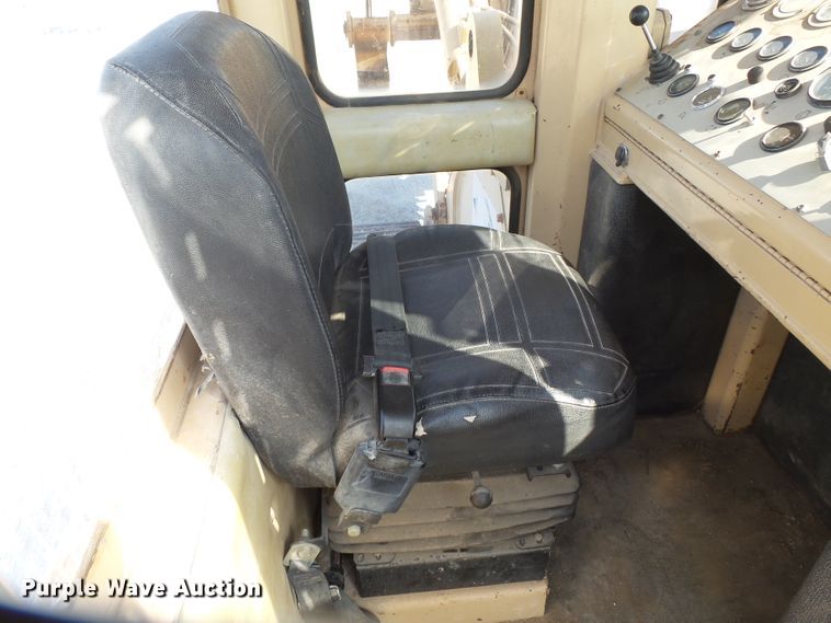 image for item DE7992 1999 Tesmec TRS1075 rock saw