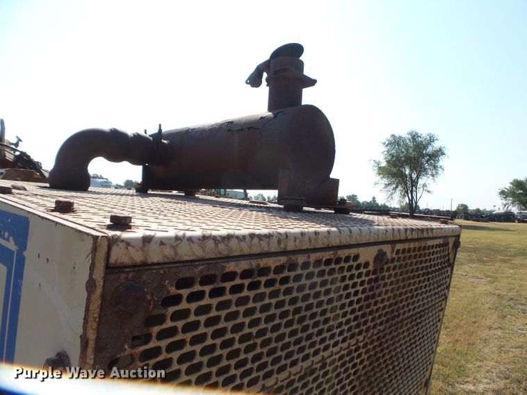 image for item DE7993 1992 Tesmec TRS900 rock saw