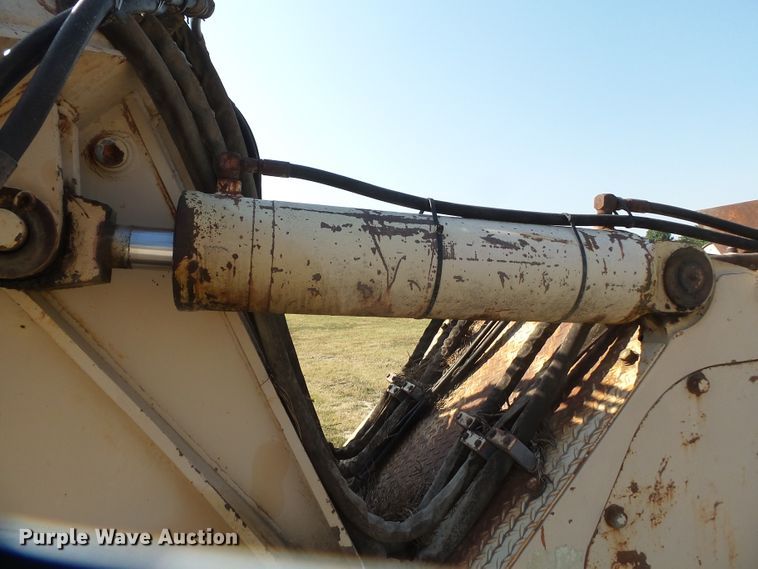 image for item DE7993 1992 Tesmec TRS900 rock saw