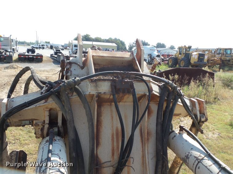 image for item DE7993 1992 Tesmec TRS900 rock saw