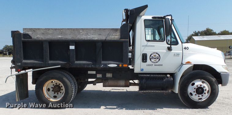 image for item DE7994 2006 International 4200 dump truck