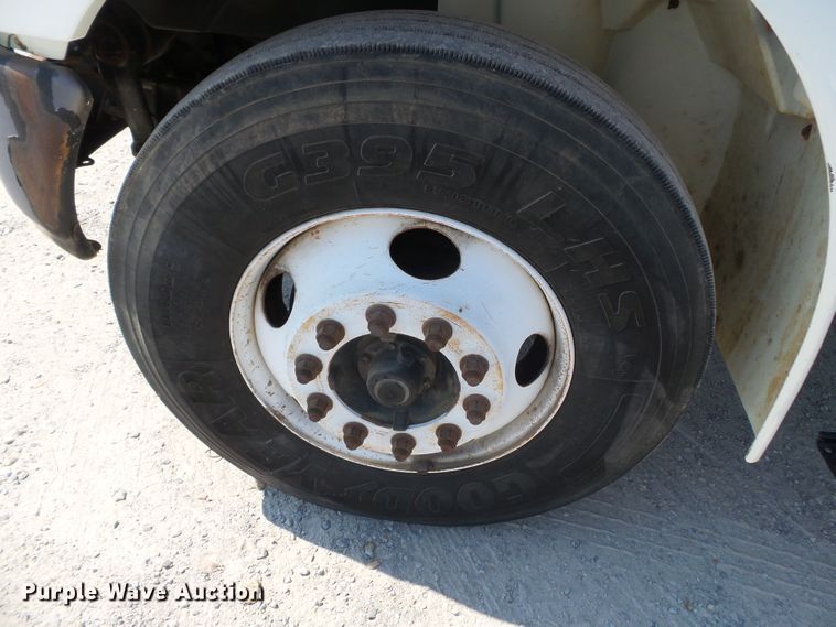 image for item DE7994 2006 International 4200 dump truck