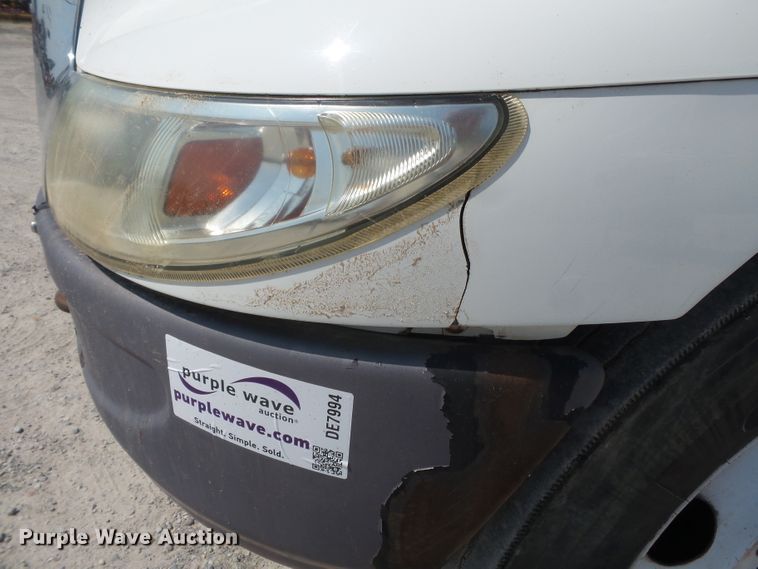 image for item DE7994 2006 International 4200 dump truck