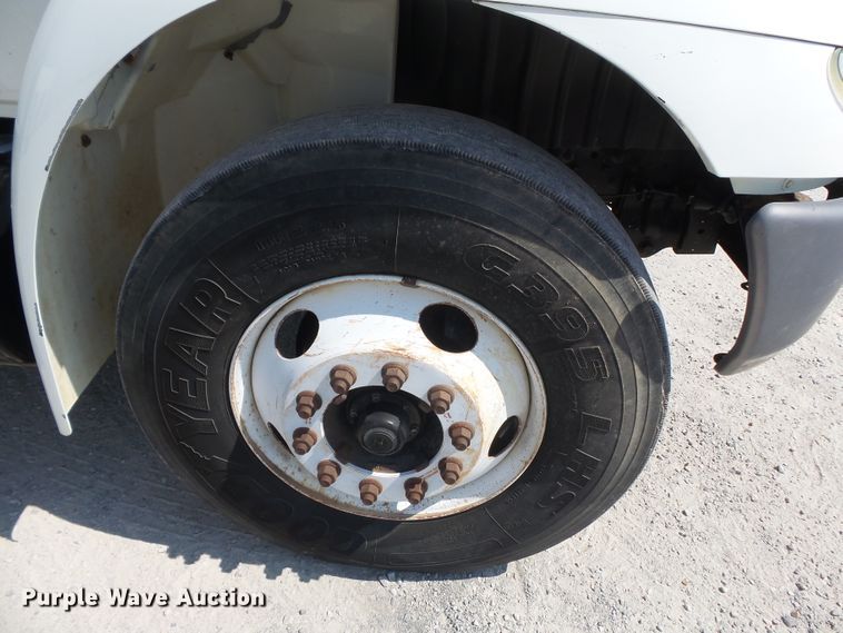 image for item DE7994 2006 International 4200 dump truck