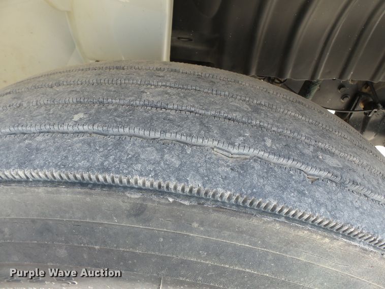 image for item DE7994 2006 International 4200 dump truck