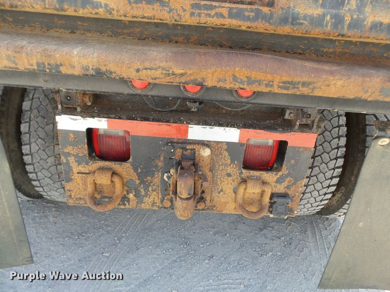 image for item DE7994 2006 International 4200 dump truck