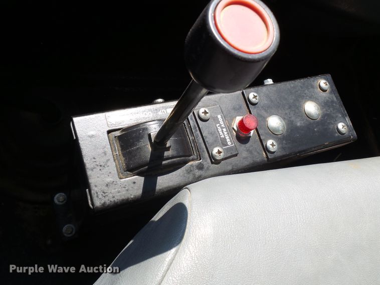 image for item DE7994 2006 International 4200 dump truck