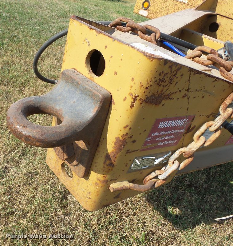 image for item DE7996 2007 Eager Beaver 20XPT equipment trailer