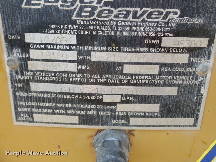 image for item DE7996 2007 Eager Beaver 20XPT equipment trailer