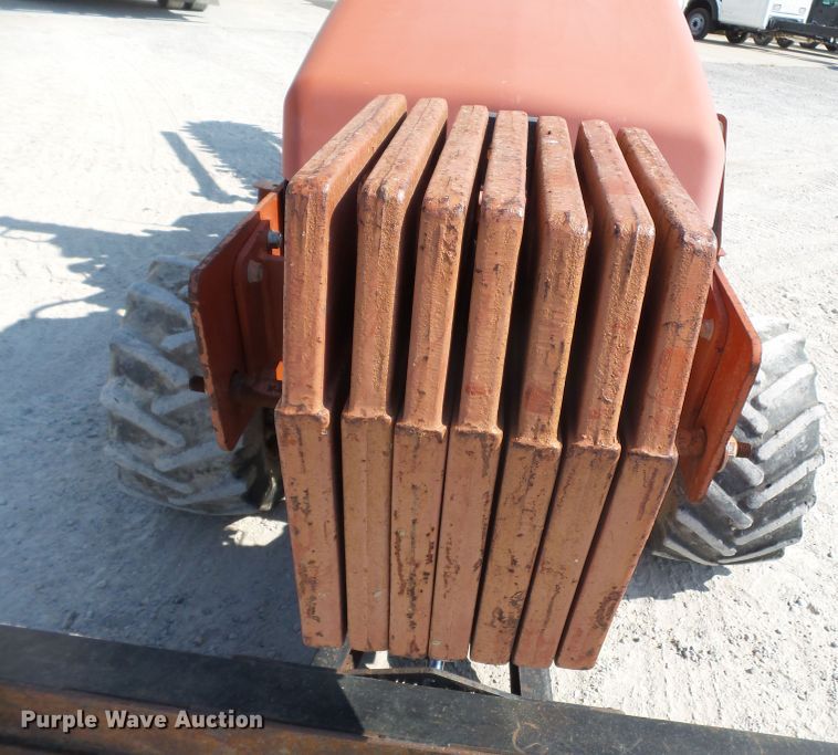 image for item DE7998 2006 Ditch Witch RT45 trencher