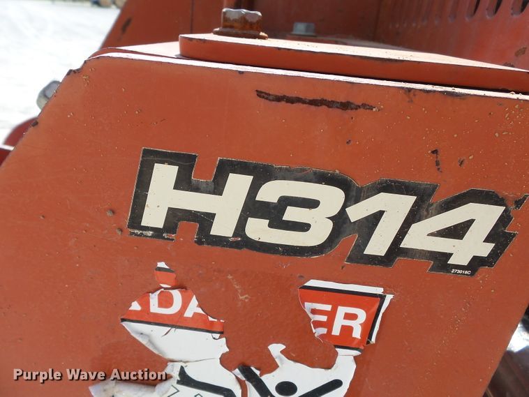 image for item DE7998 2006 Ditch Witch RT45 trencher