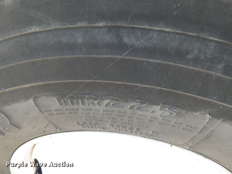 image for item DE7999 2002 International 4900 sewer jetter truck