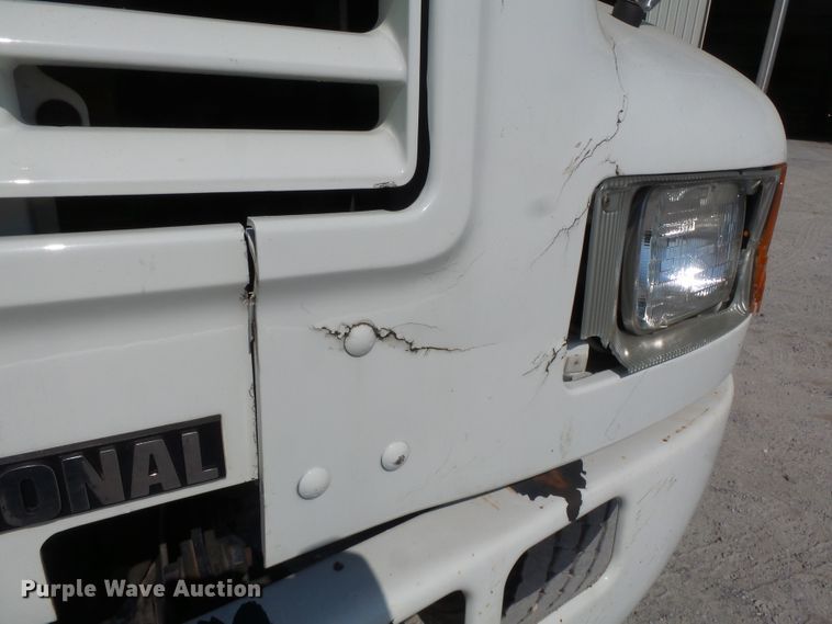 image for item DE7999 2002 International 4900 sewer jetter truck