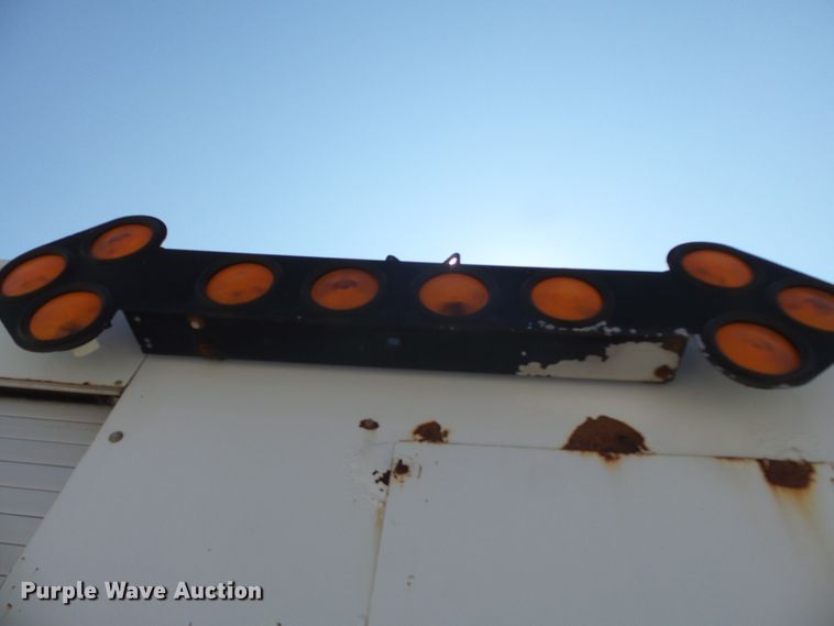 image for item DE7999 2002 International 4900 sewer jetter truck