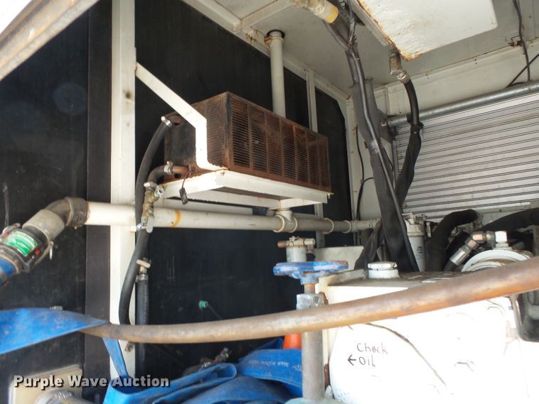 image for item DE7999 2002 International 4900 sewer jetter truck