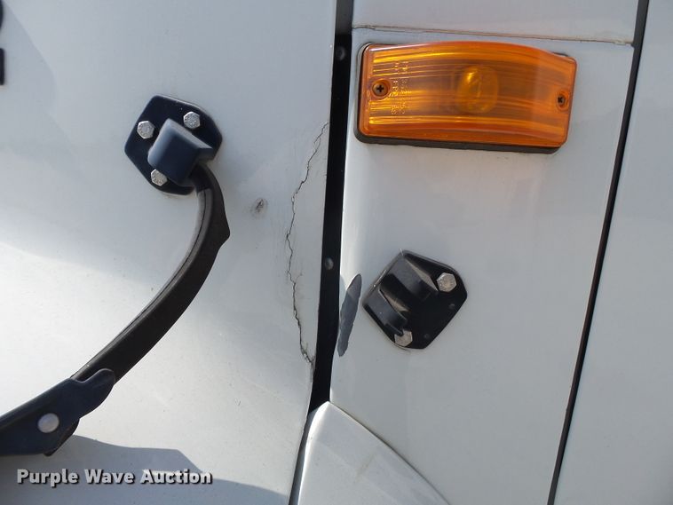 image for item DE7999 2002 International 4900 sewer jetter truck