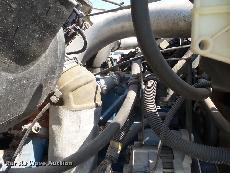 image for item DE7999 2002 International 4900 sewer jetter truck