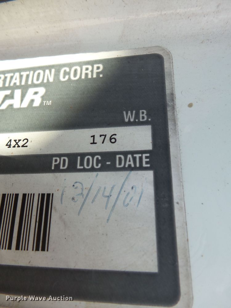 image for item DE7999 2002 International 4900 sewer jetter truck