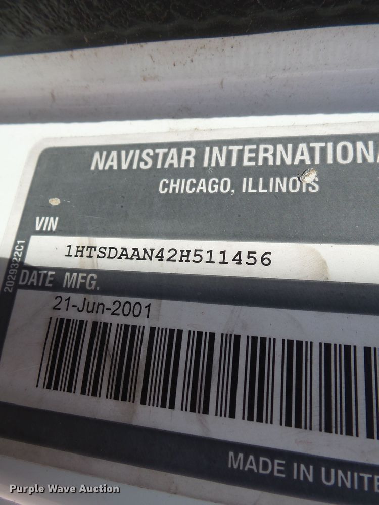 image for item DE7999 2002 International 4900 sewer jetter truck