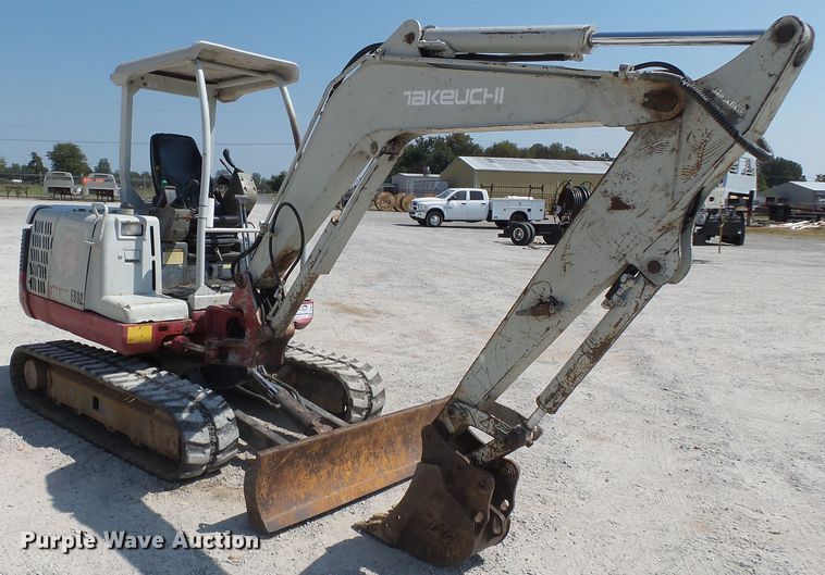 image for item DE8000 2006 Takeuchi TB135 mini excavator