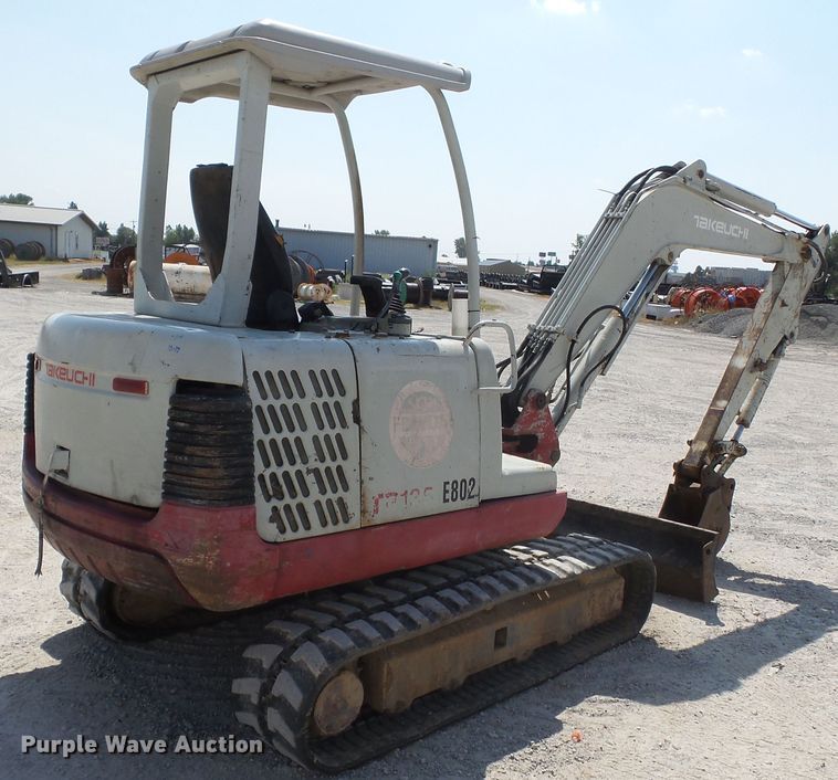 image for item DE8000 2006 Takeuchi TB135 mini excavator