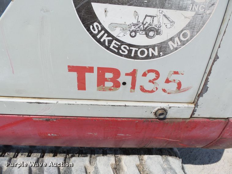 image for item DE8000 2006 Takeuchi TB135 mini excavator