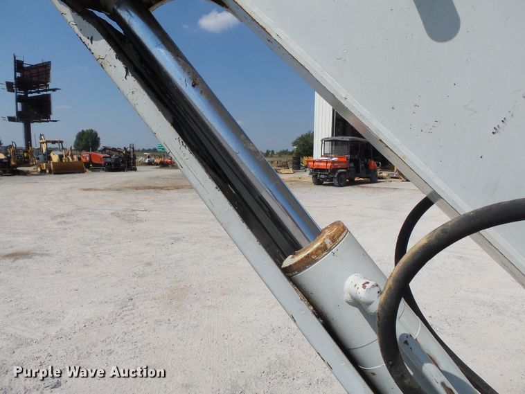 image for item DE8000 2006 Takeuchi TB135 mini excavator