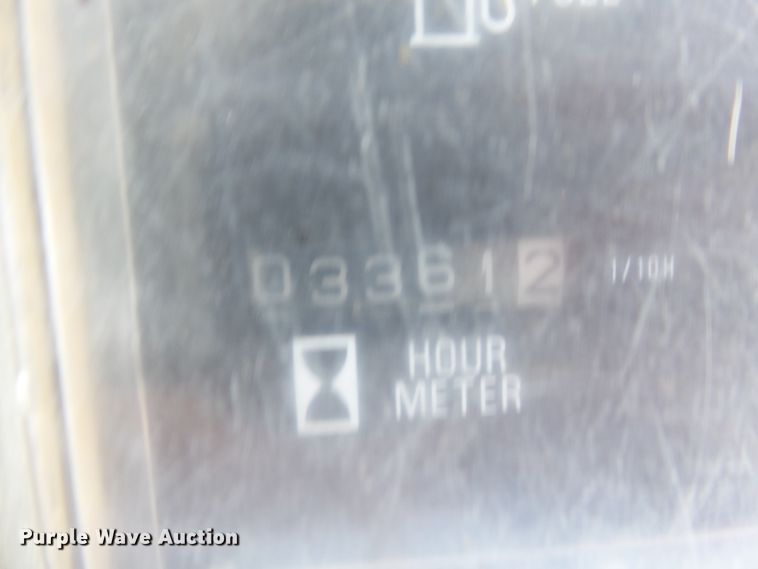 image for item DE8000 2006 Takeuchi TB135 mini excavator