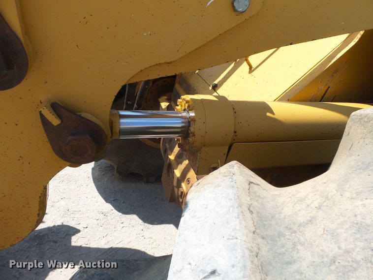 image for item DE8001 2006 Hydro Ax 421E mulcher