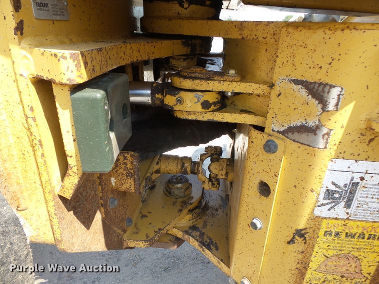 image for item DE8001 2006 Hydro Ax 421E mulcher