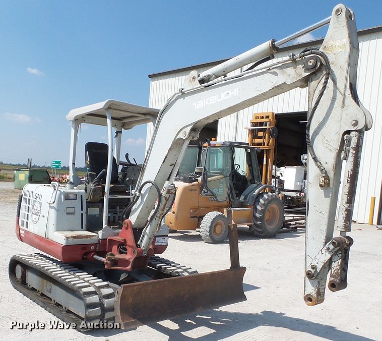 image for item DE8002 2005 Takeuchi TB135 mini excavator