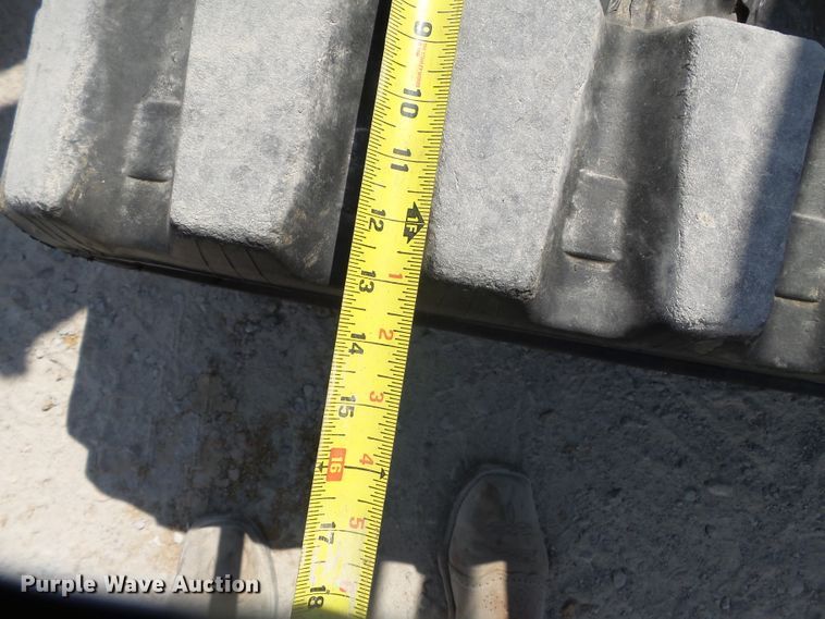 image for item DE8002 2005 Takeuchi TB135 mini excavator