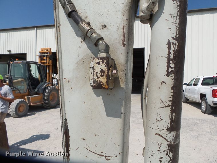 image for item DE8002 2005 Takeuchi TB135 mini excavator