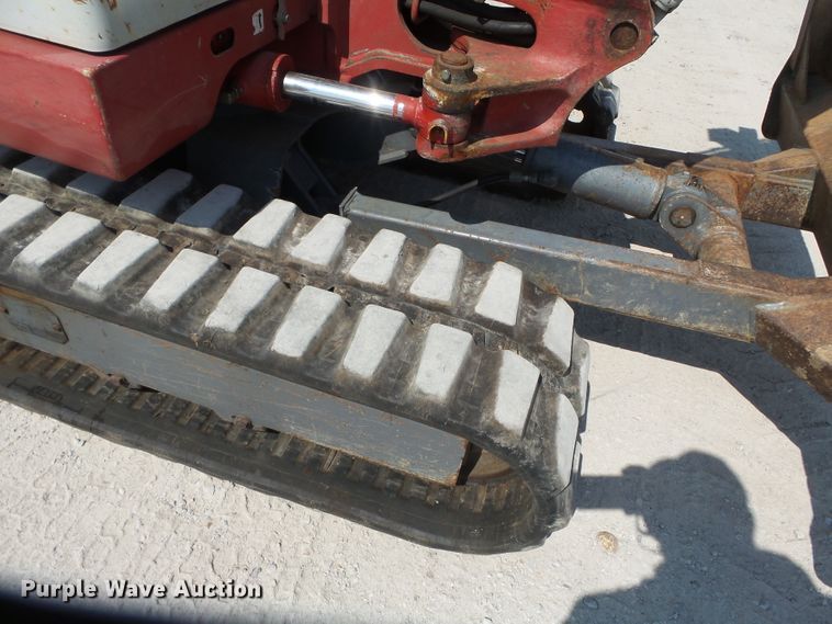 image for item DE8002 2005 Takeuchi TB135 mini excavator
