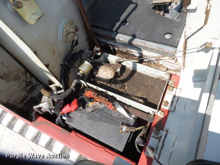 image for item DE8002 2005 Takeuchi TB135 mini excavator