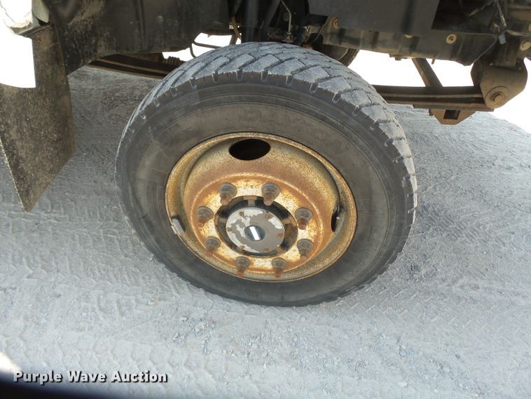 image for item DE8003 2009 Chevrolet C5500 bucket truck